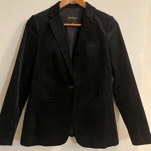 Banana Republic black velvet blazer size 4